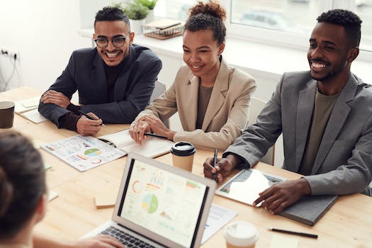 Giải pháp sạch vùng kín bị dịch màu nâu đen có mùi hiệu quả và an toàn