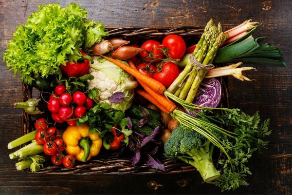 Đục thủy tinh thể ở người già: Nguyên nhân, triệu chứng, điều trị và phòng ngừa