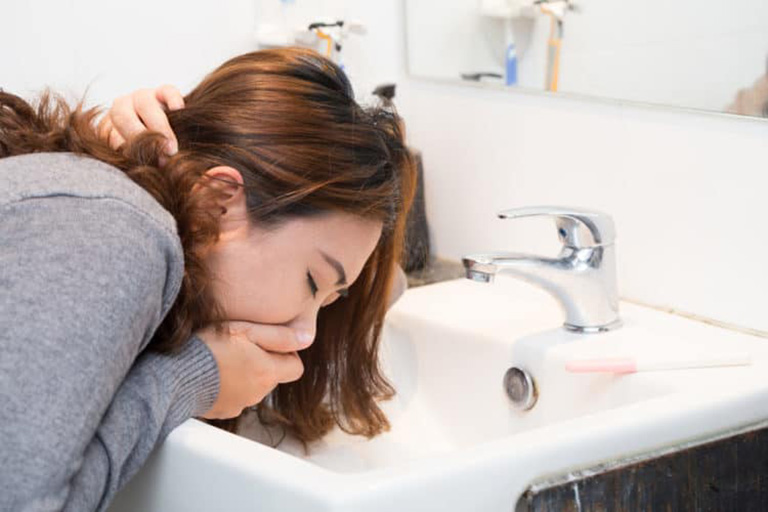 Chuyên gia giải quyết Đau dạ dày âm ỉ kéo dài – Tư vấn và phương pháp điều trị hiệu quả